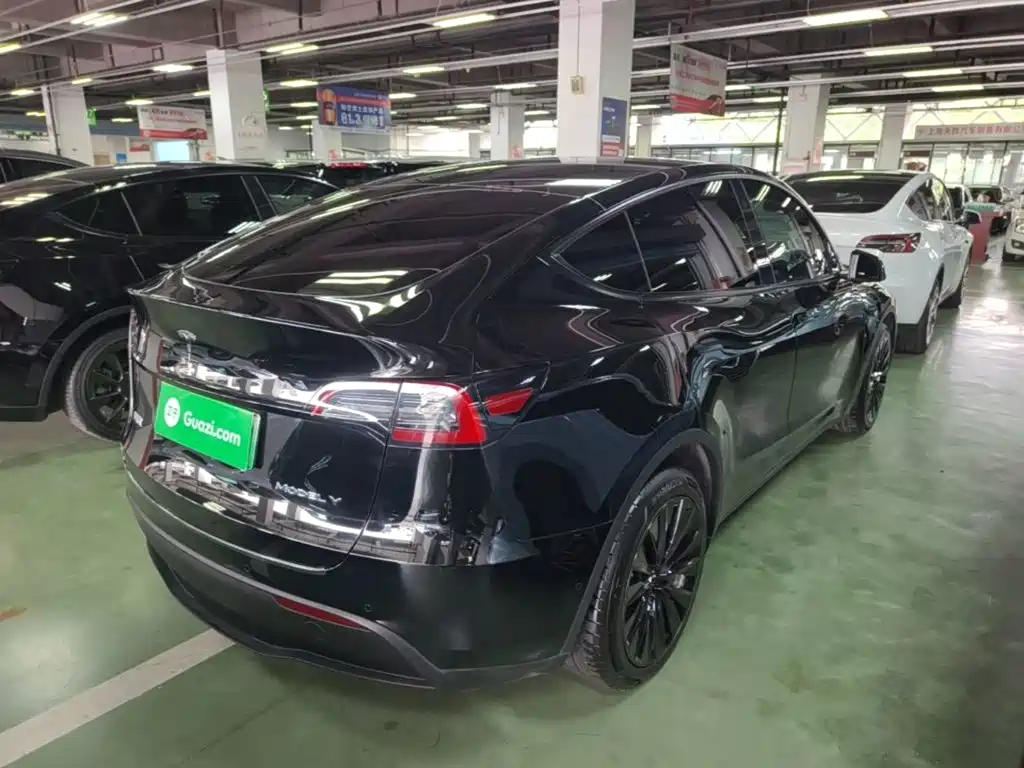 Tesla Model Y — фото 7