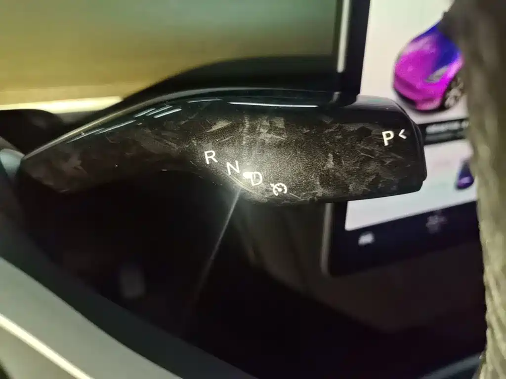 Tesla Model Y — фото 14