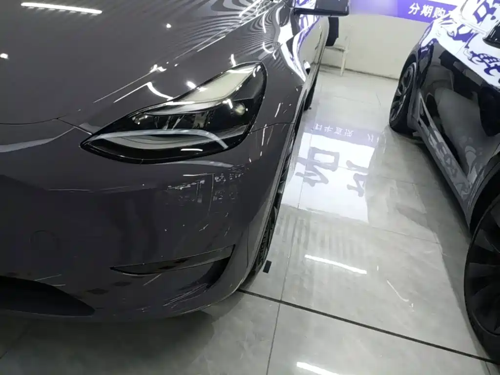 Tesla Model Y — фото 24