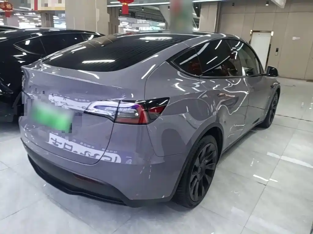 Tesla Model Y — фото 7