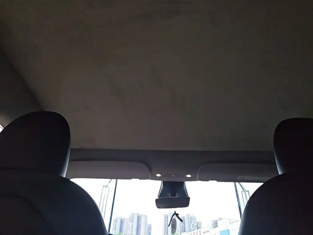 Tesla Model Y — фото 18