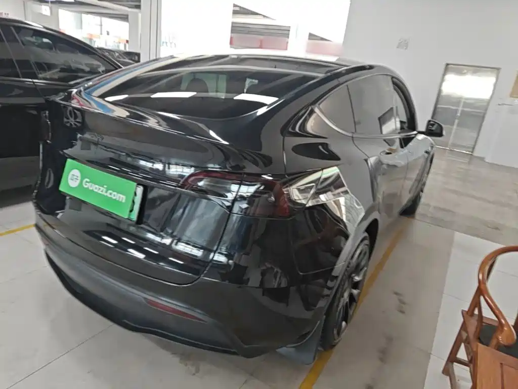 Tesla Model Y — фото 7