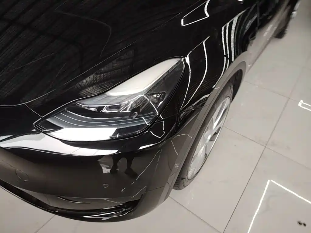 Tesla Model Y — фото 24