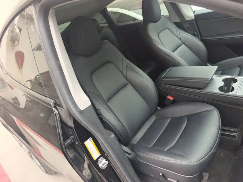 Tesla Model Y — фото 25