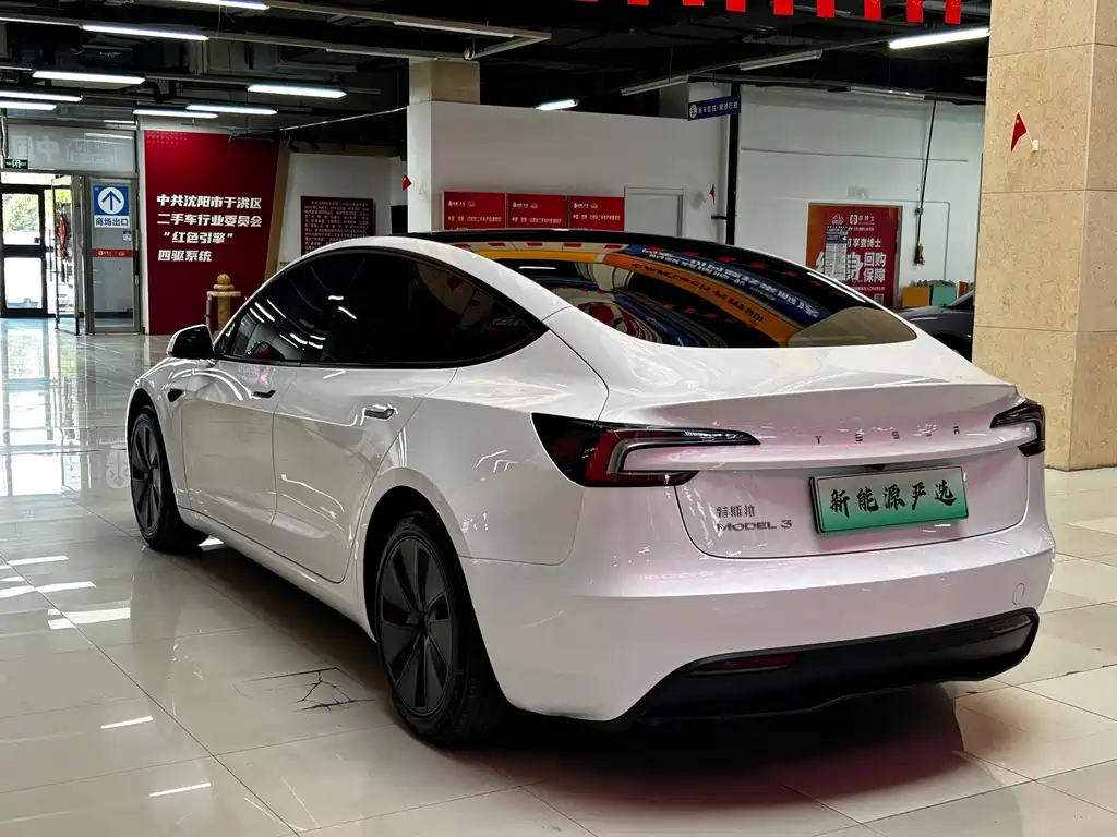 Tesla Model 3 — фото 6