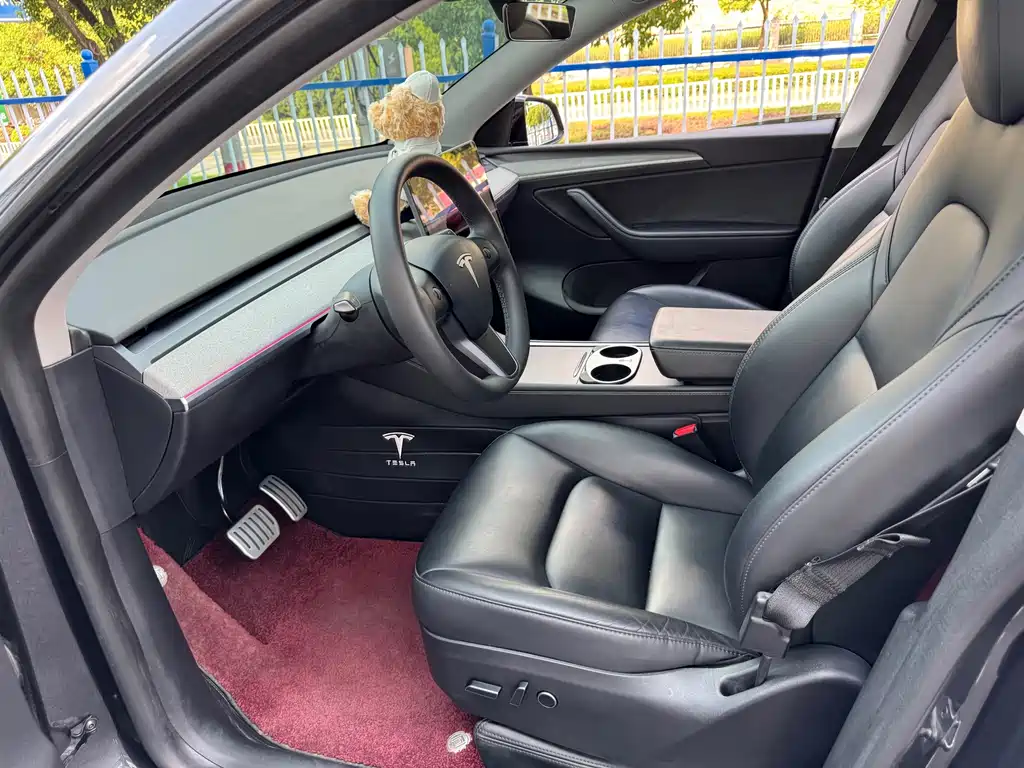 Tesla Model Y — фото 7