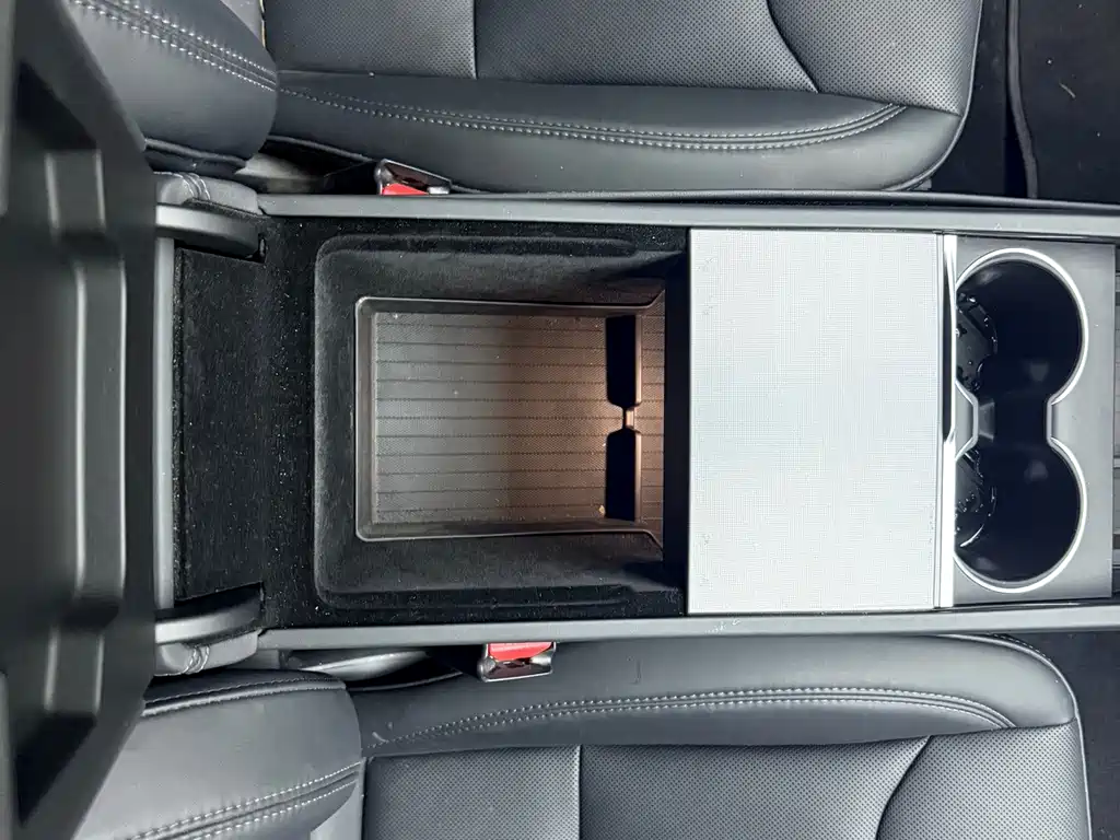 Tesla Model 3 — фото 13