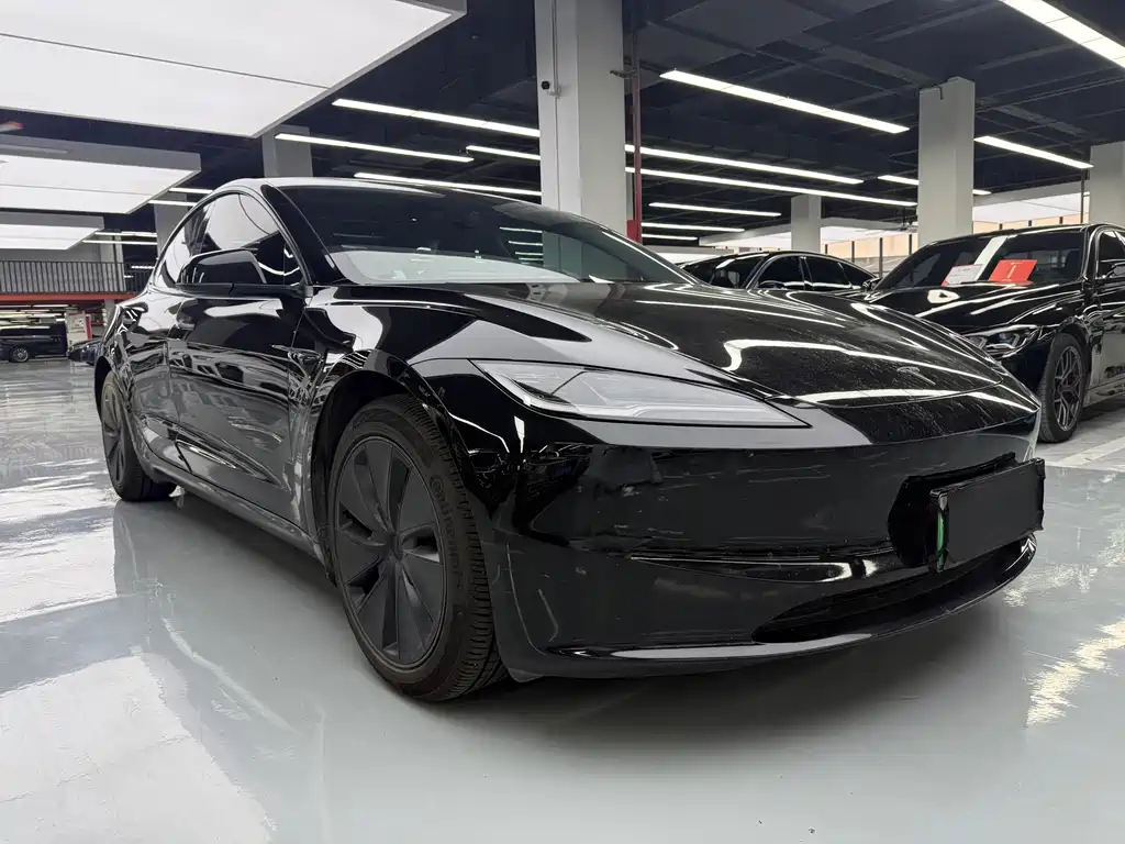 Tesla Model 3 — фото 3
