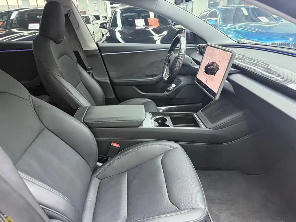Tesla Model 3 — фото 21