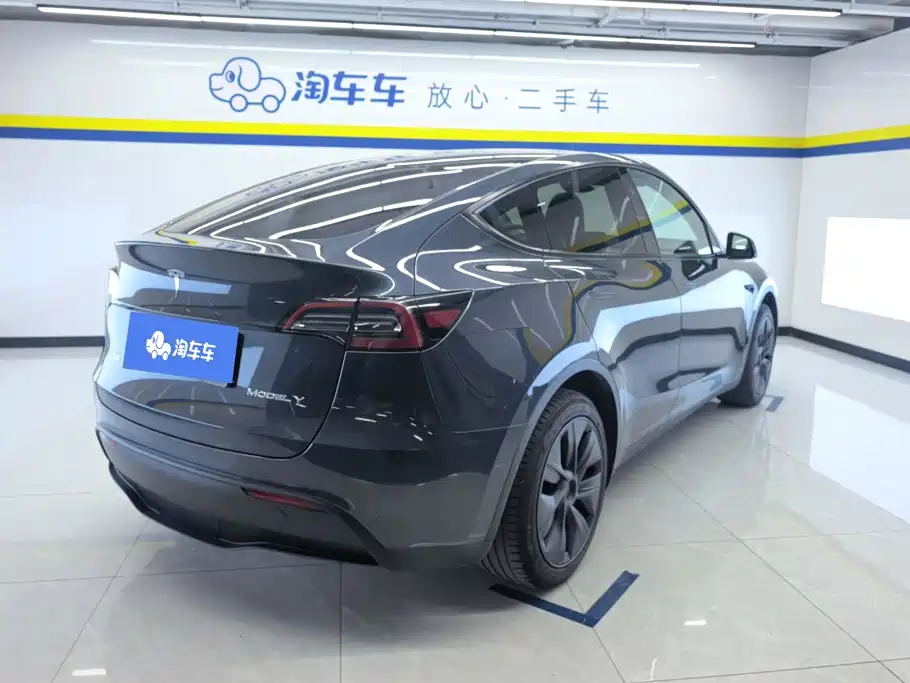 Tesla Model Y — фото 3