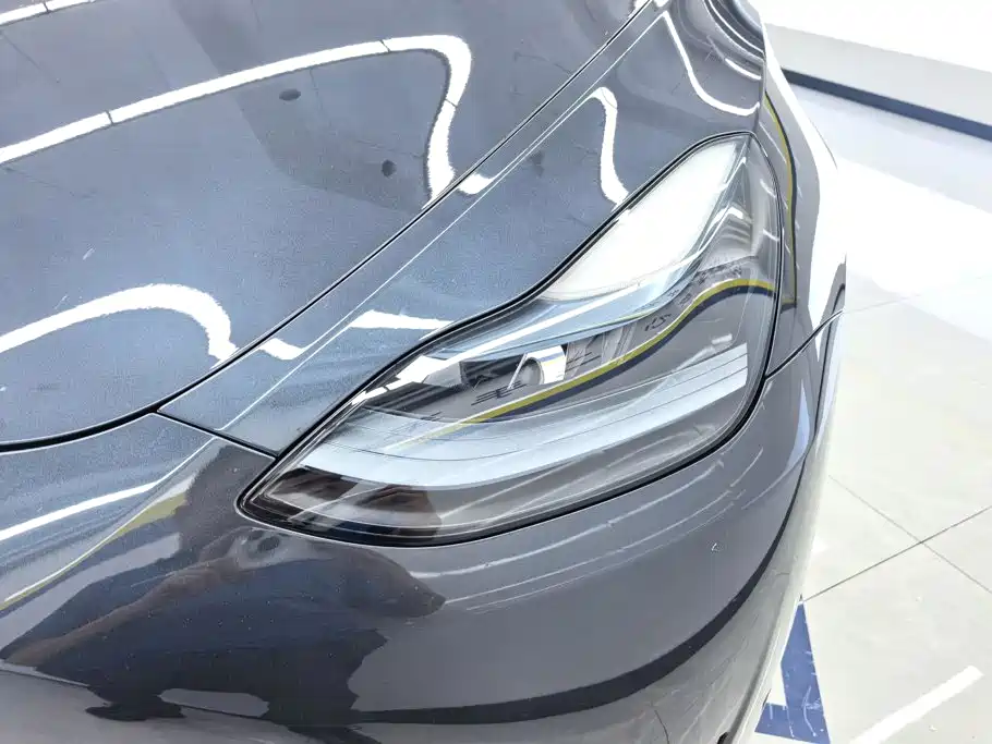 Tesla Model Y — фото 5