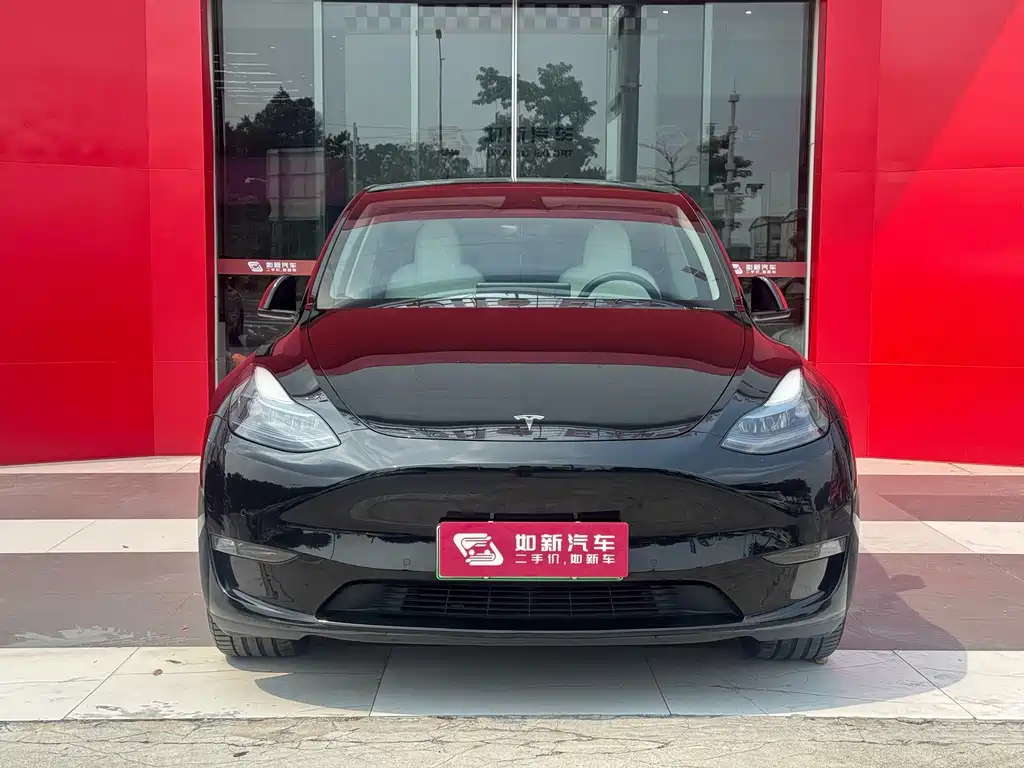 Tesla Model Y — фото 2