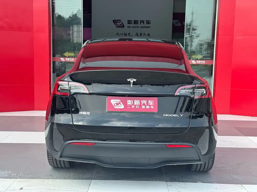 Tesla Model Y — фото 4