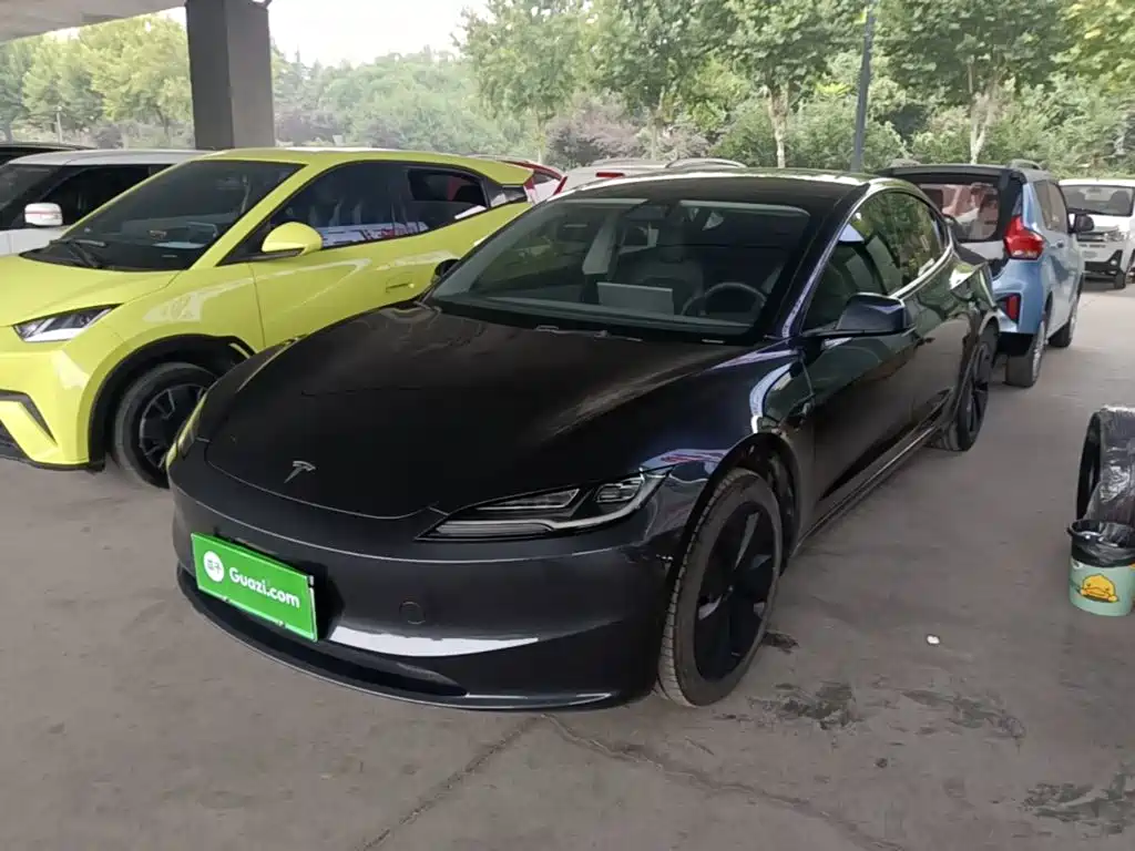 Tesla Model 3 — фото 2