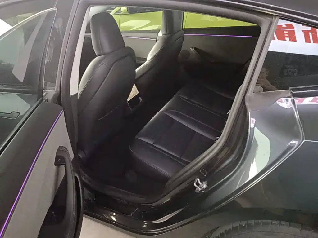 Tesla Model 3 — фото 17