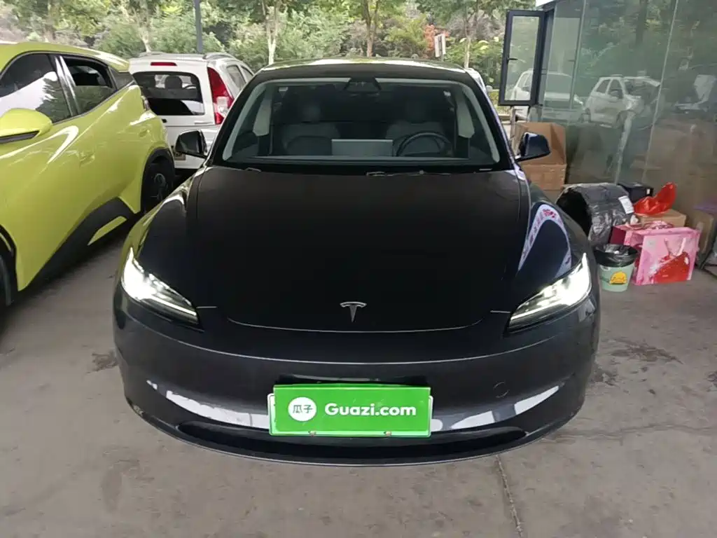 Tesla Model 3 — фото 3