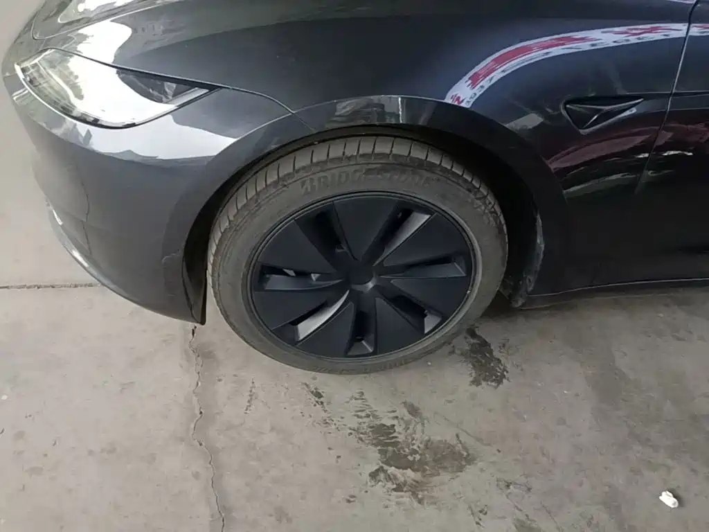Tesla Model 3 — фото 23