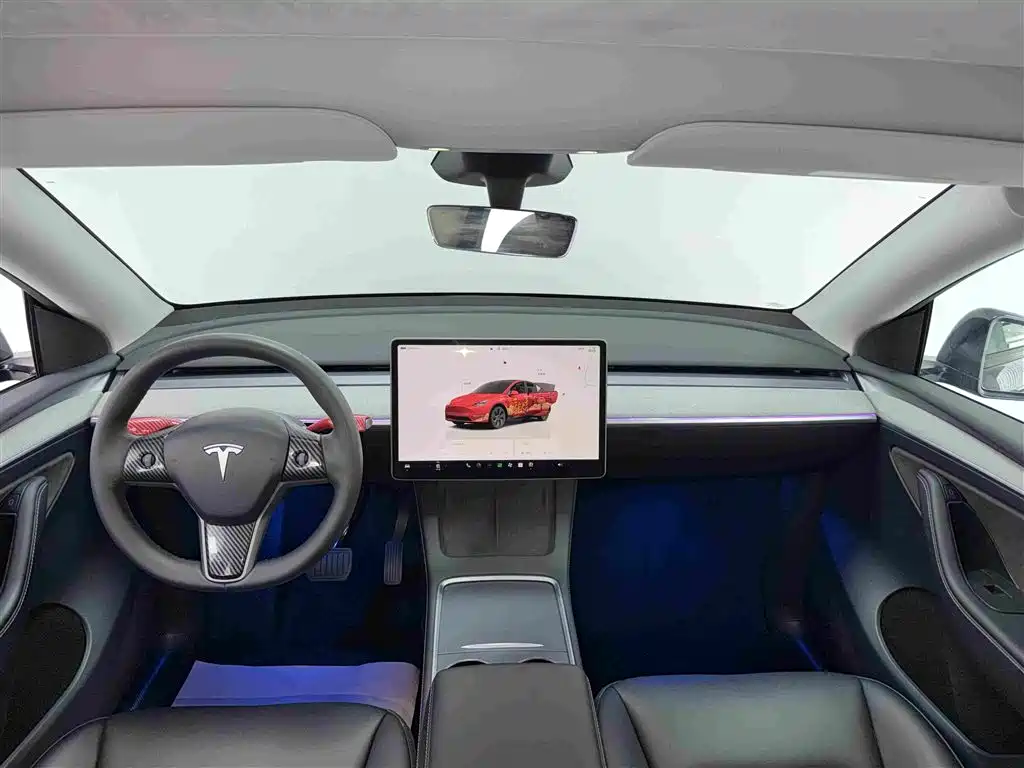 Tesla Model Y — фото 6