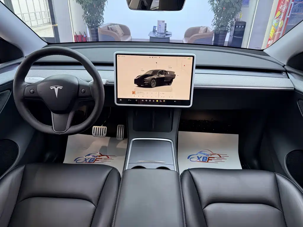 Tesla Model Y — фото 5