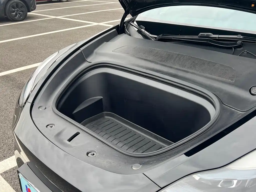 Tesla Model Y — фото 13