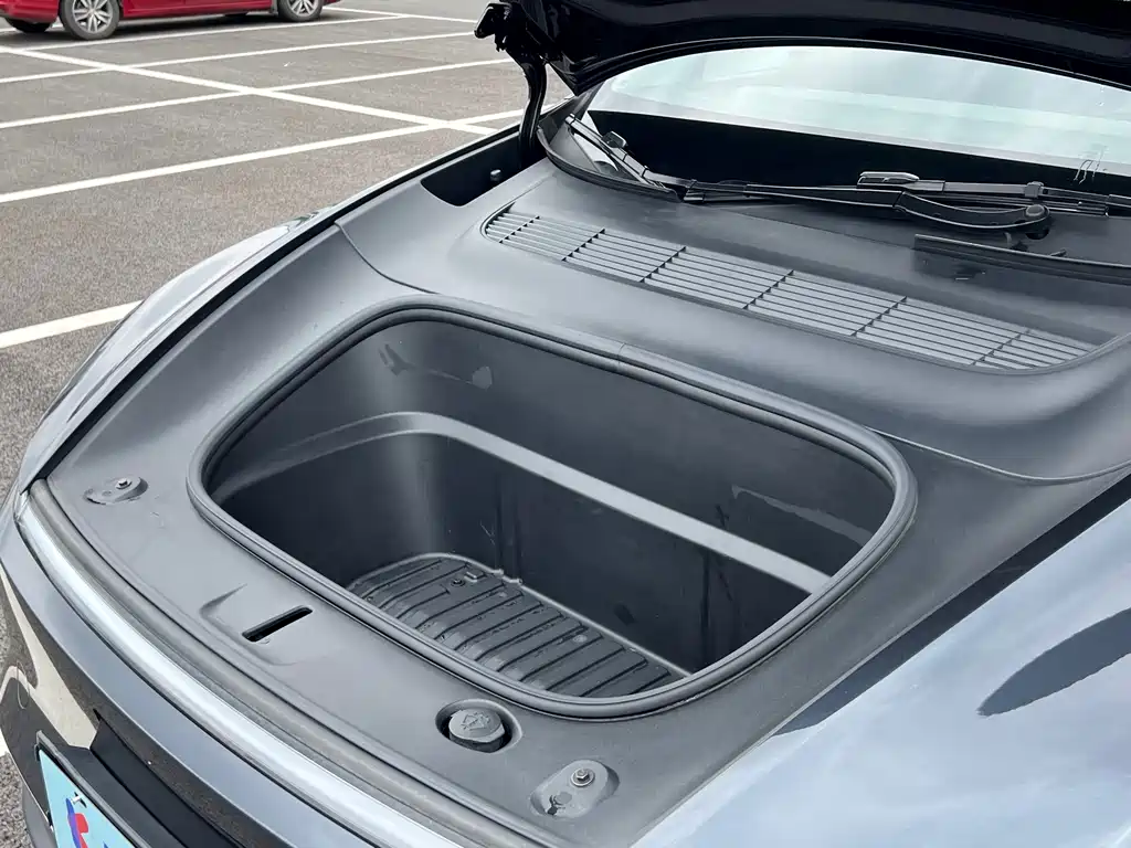 Tesla Model Y — фото 13