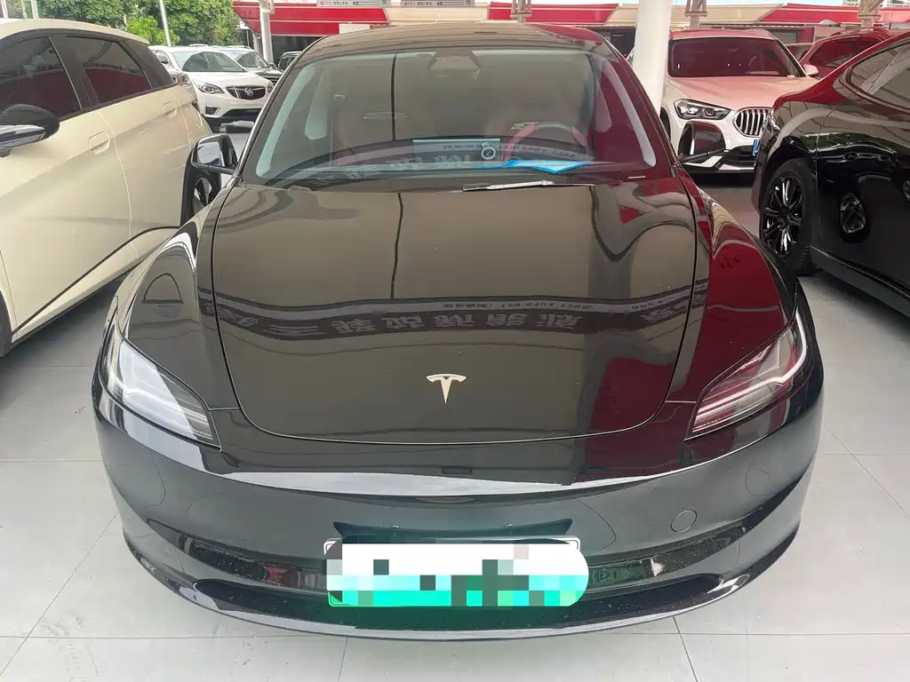 Tesla Model 3 — фото 2