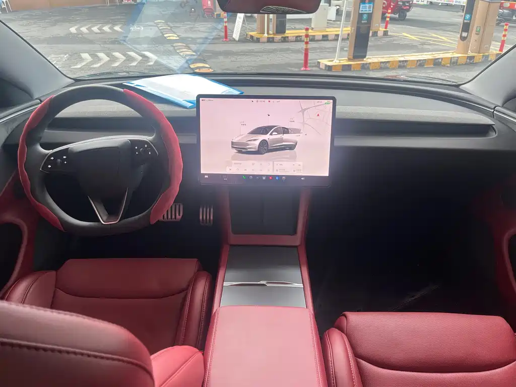 Tesla Model 3 — фото 6