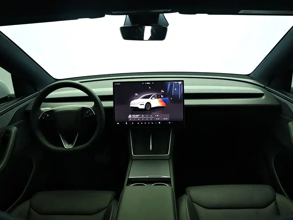 Tesla Model Y L — фото 14