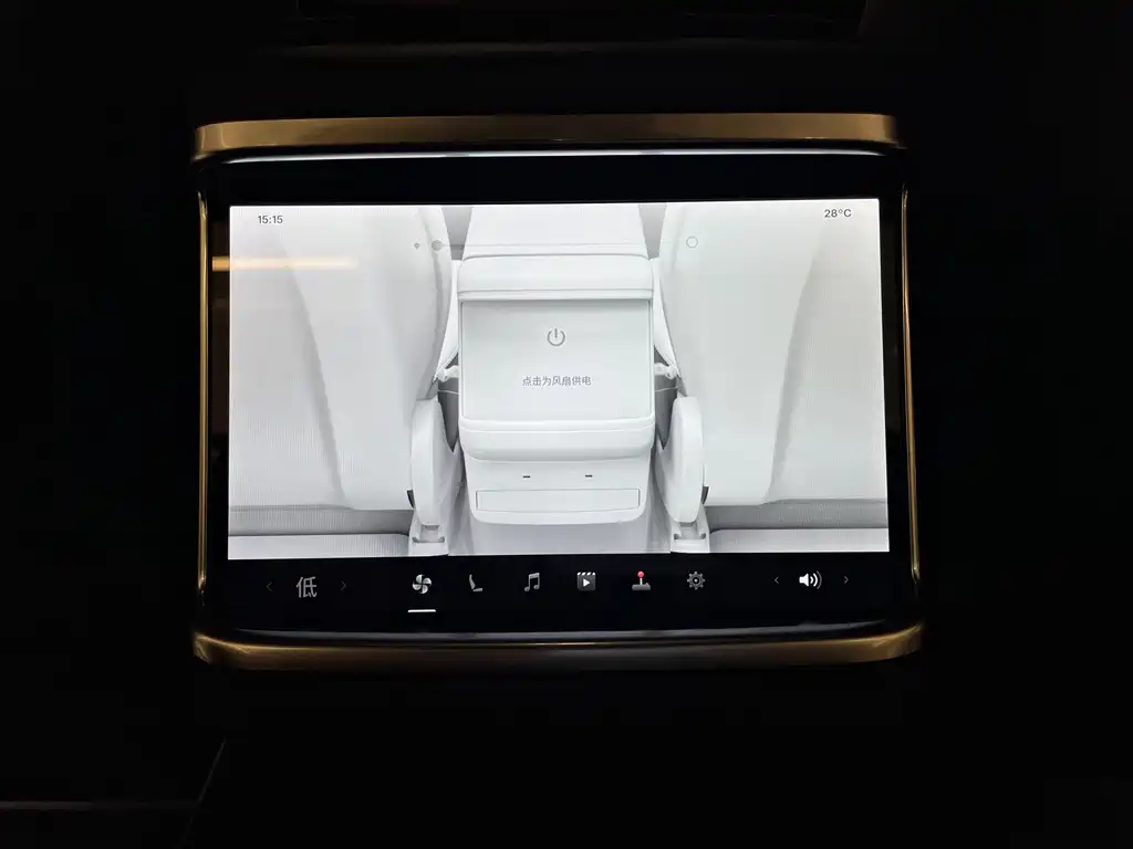 Tesla Model X — фото 24