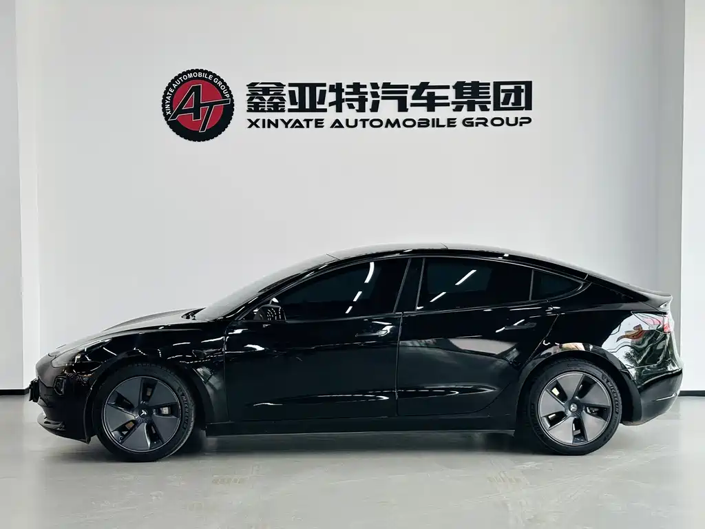 Tesla Model 3 — фото 4