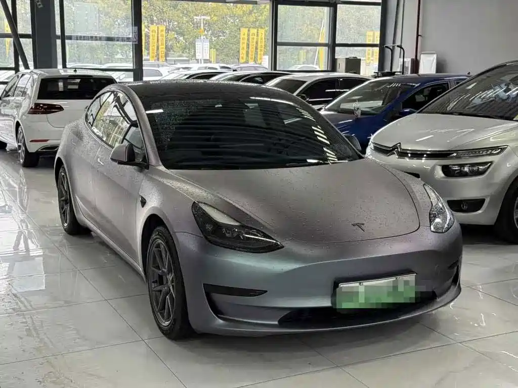 Tesla Model 3 — фото 3
