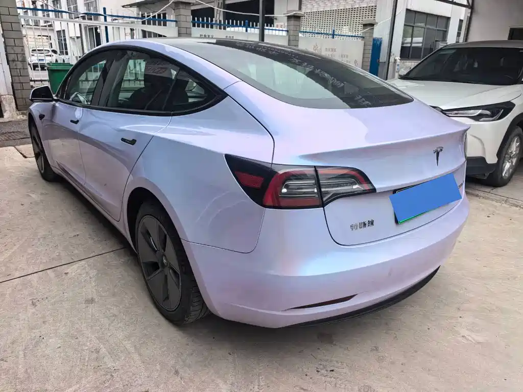 Tesla Model 3 — фото 13