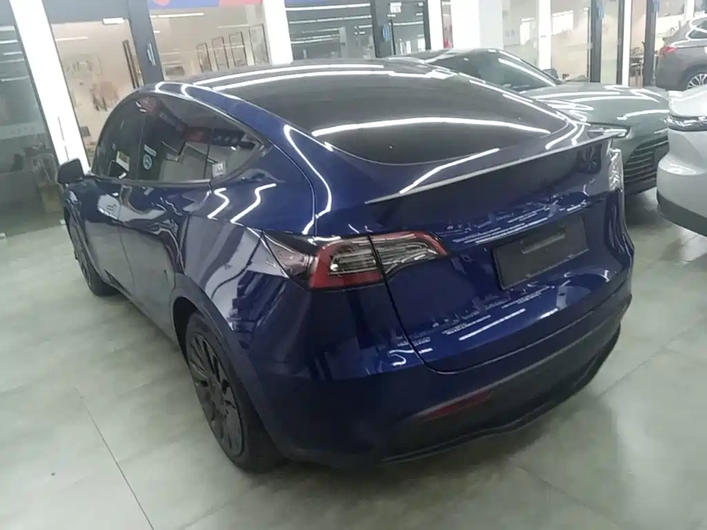 Tesla Model Y — фото 5