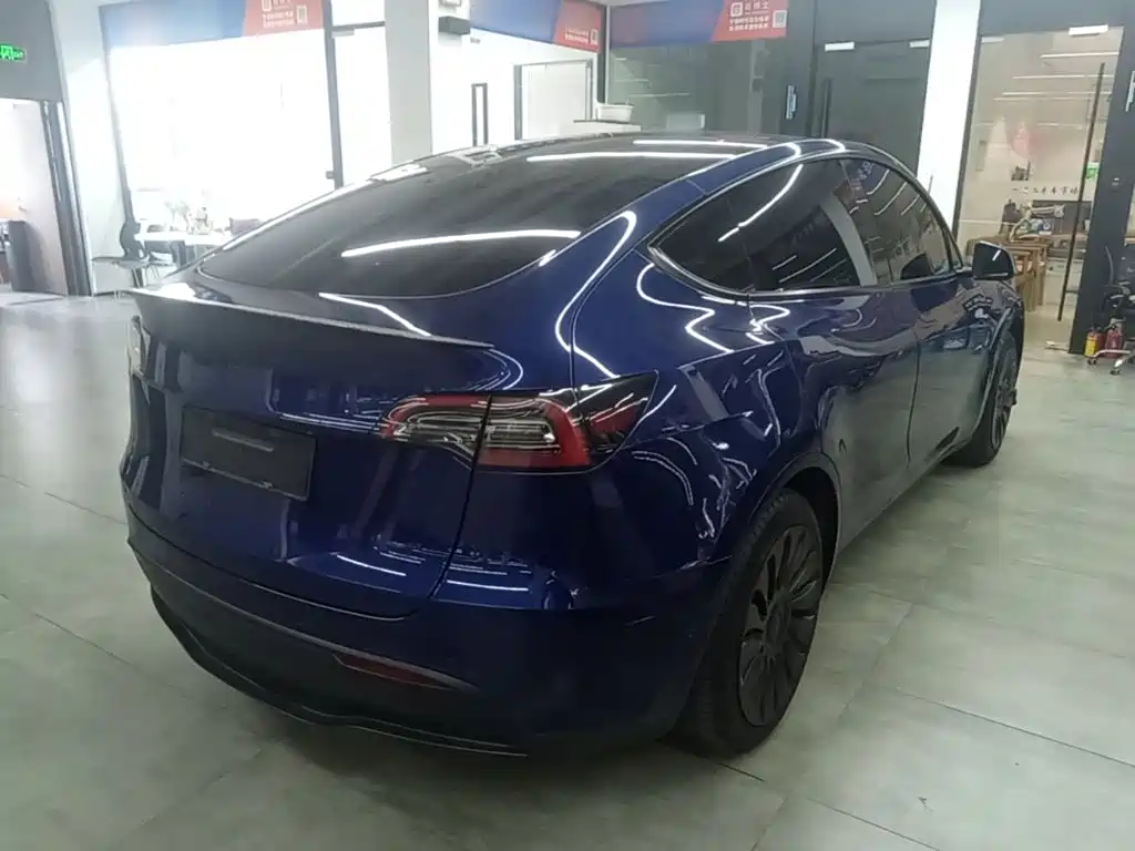 Tesla Model Y — фото 7