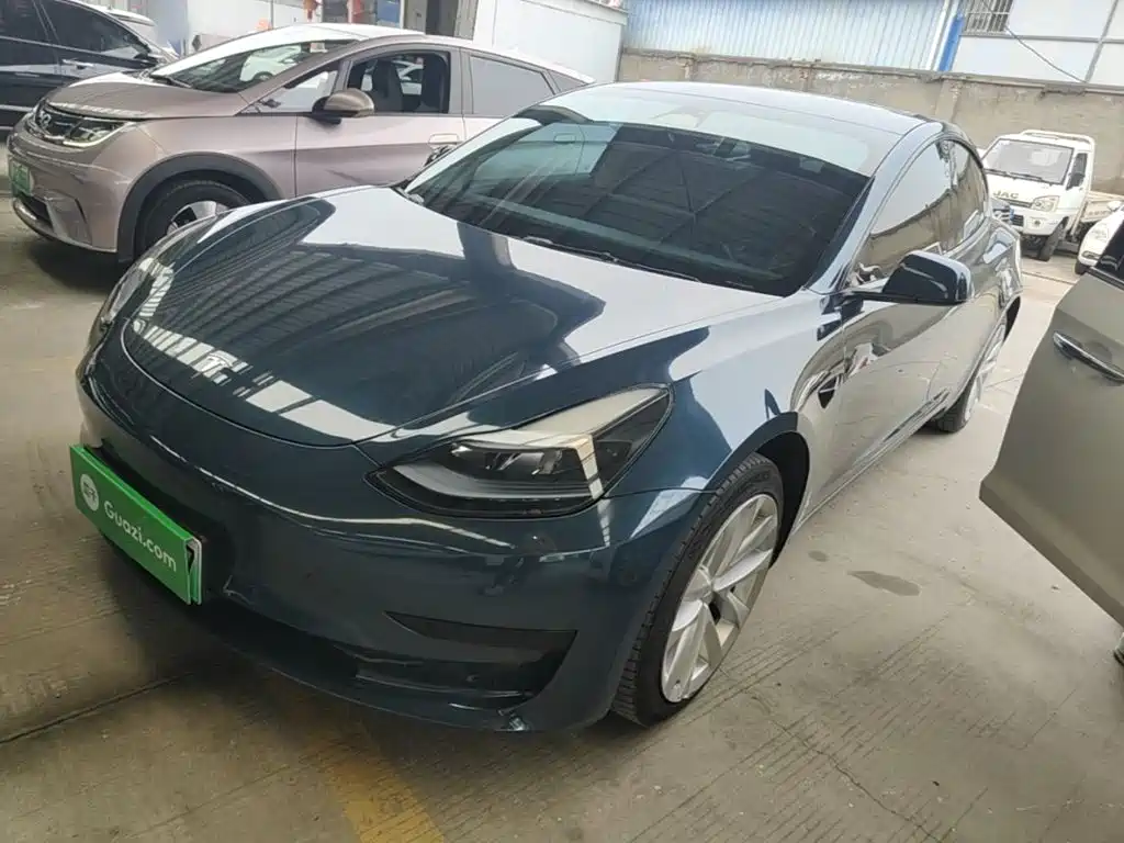 Tesla Model 3 — фото 2