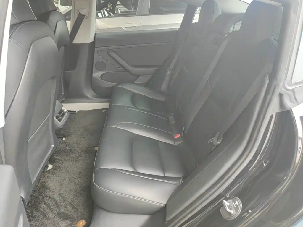 Tesla Model 3 — фото 17