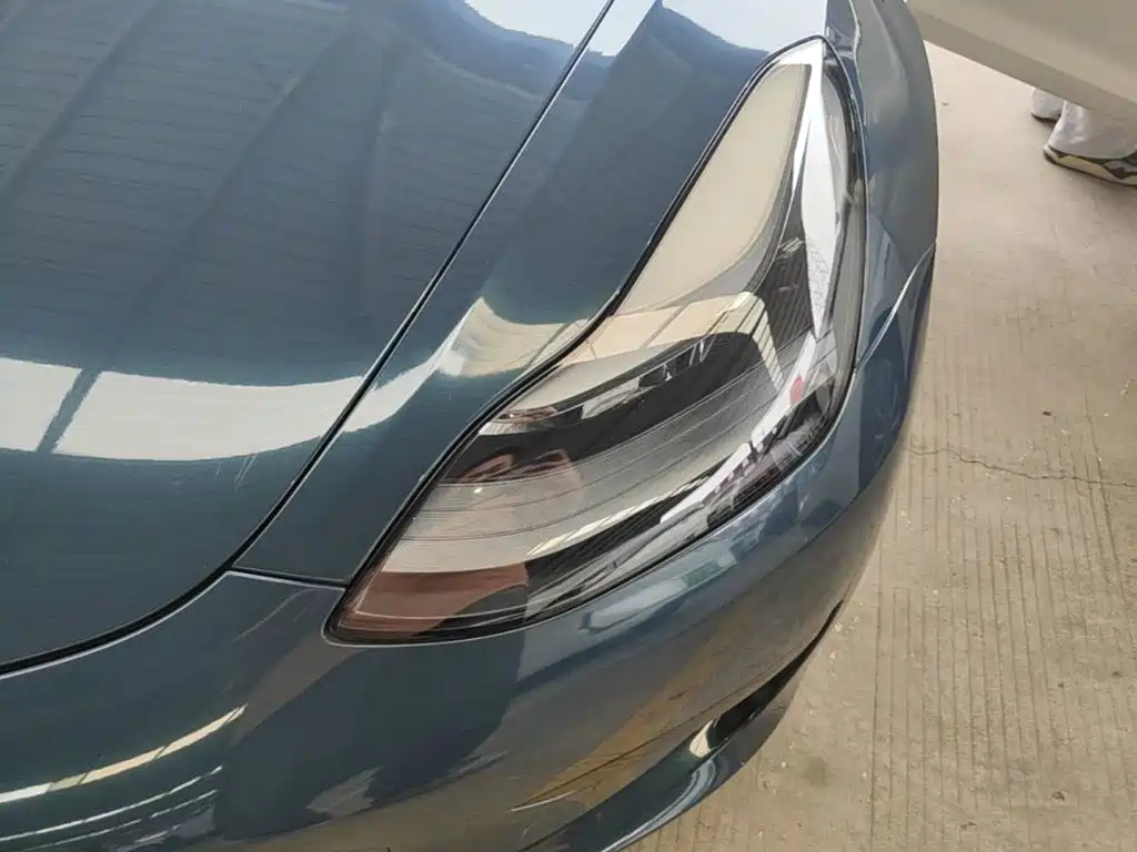 Tesla Model 3 — фото 24