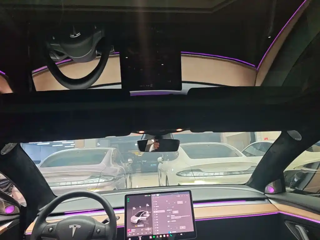 Tesla Model 3 — фото 18