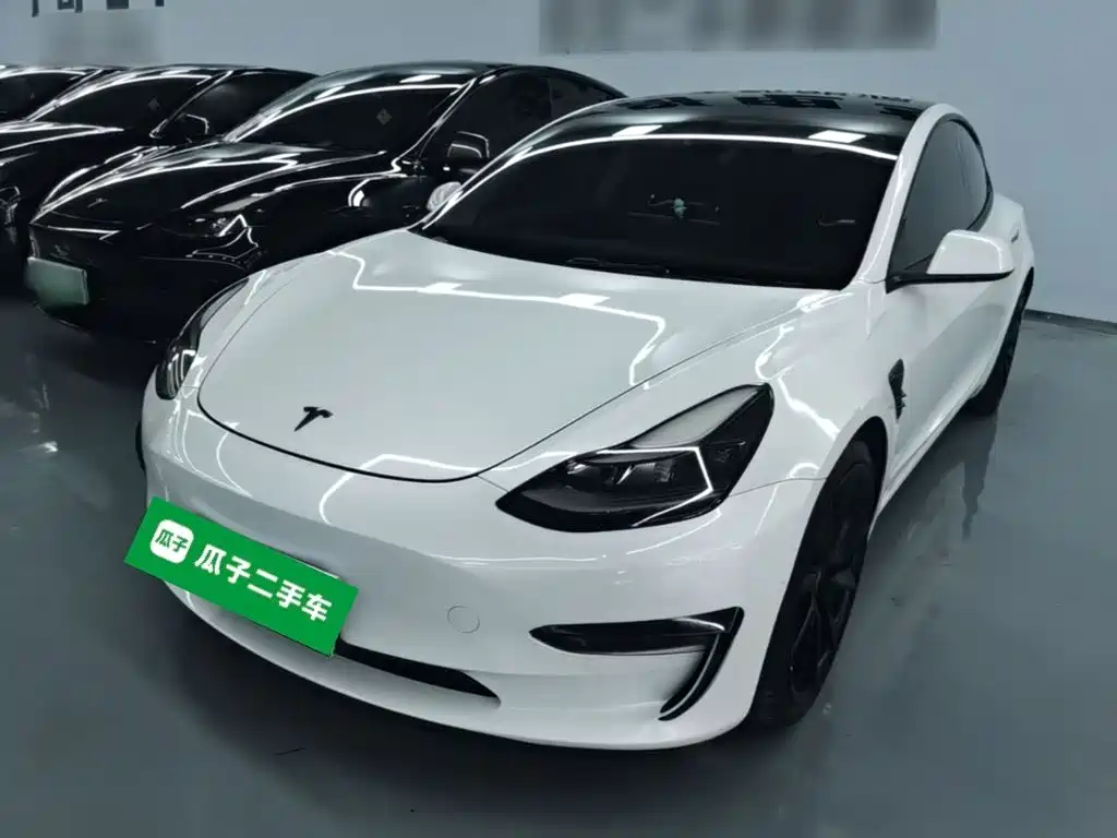 Tesla Model 3 — фото 2