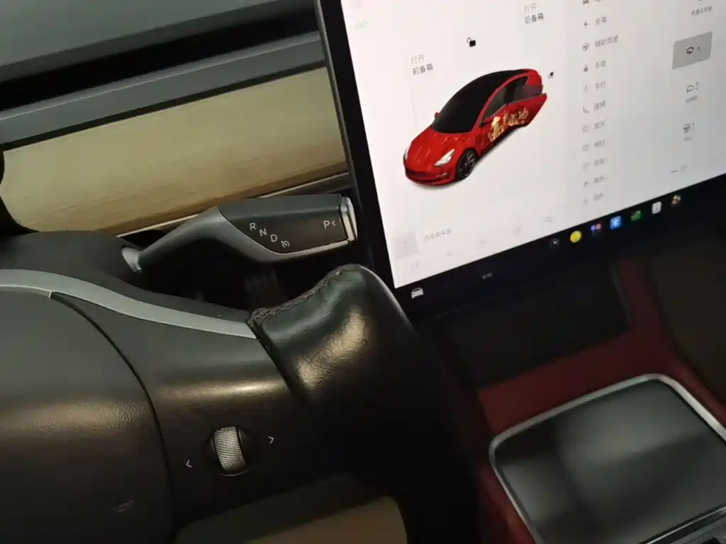 Tesla Model 3 — фото 14