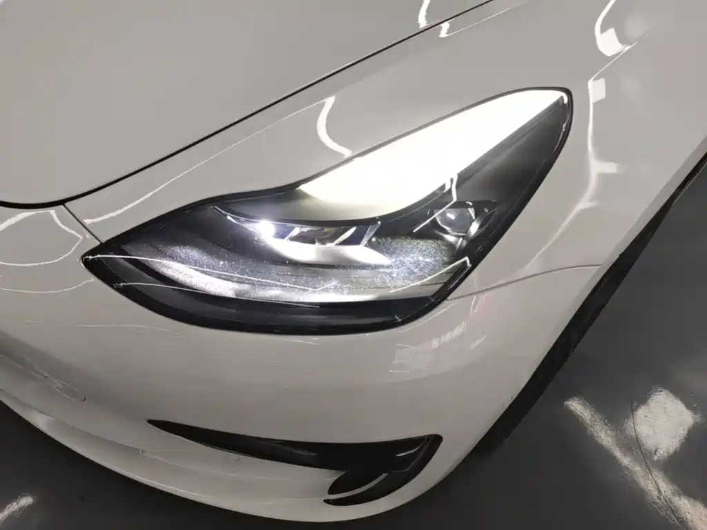 Tesla Model 3 — фото 24