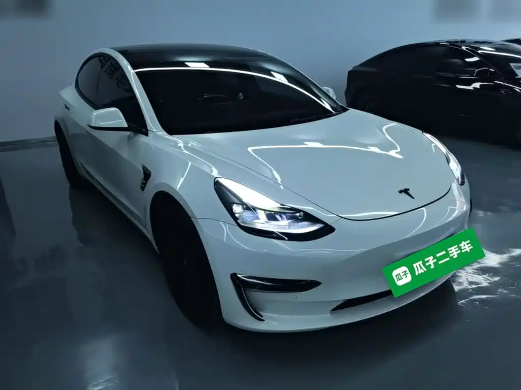 Tesla Model 3 — фото 4
