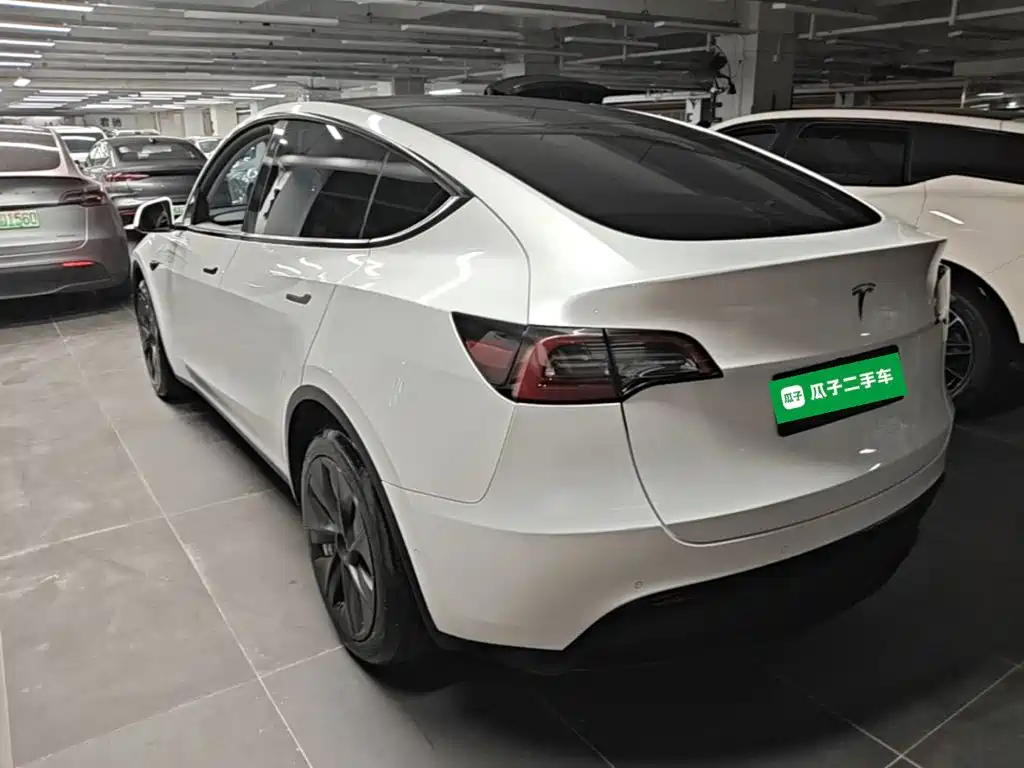 Tesla Model Y — фото 5