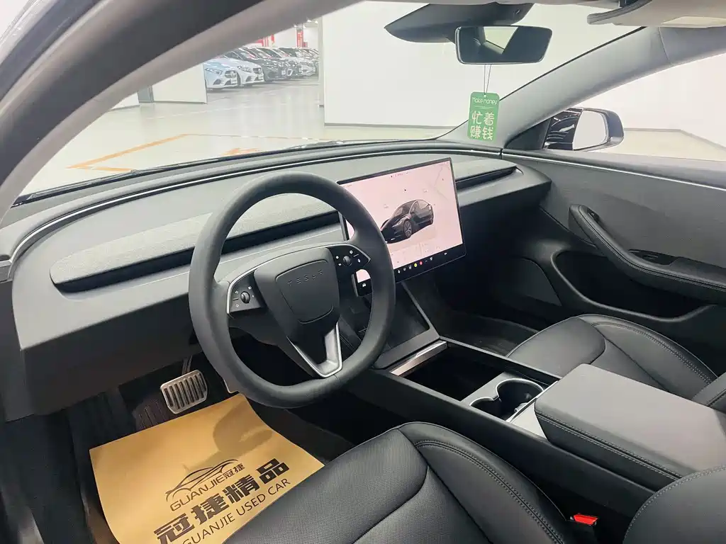 Tesla Model 3 — фото 6