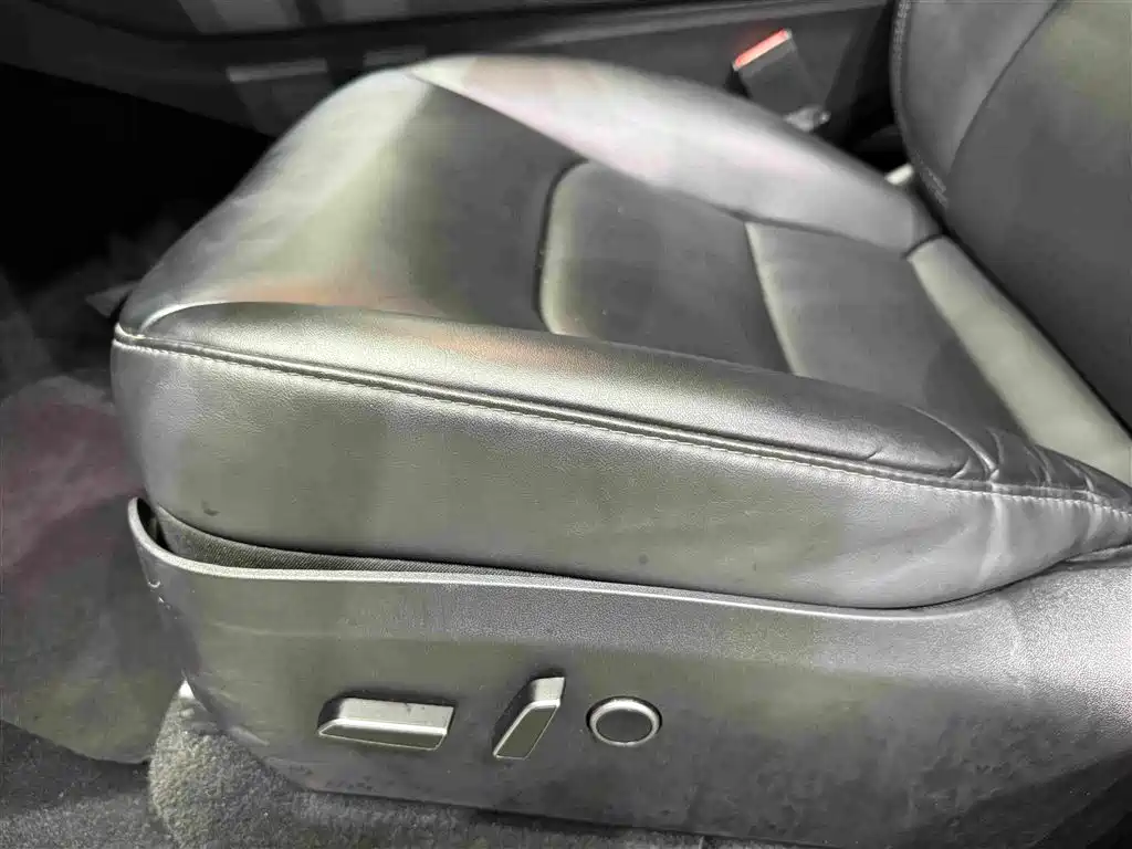 Tesla Model Y — фото 22