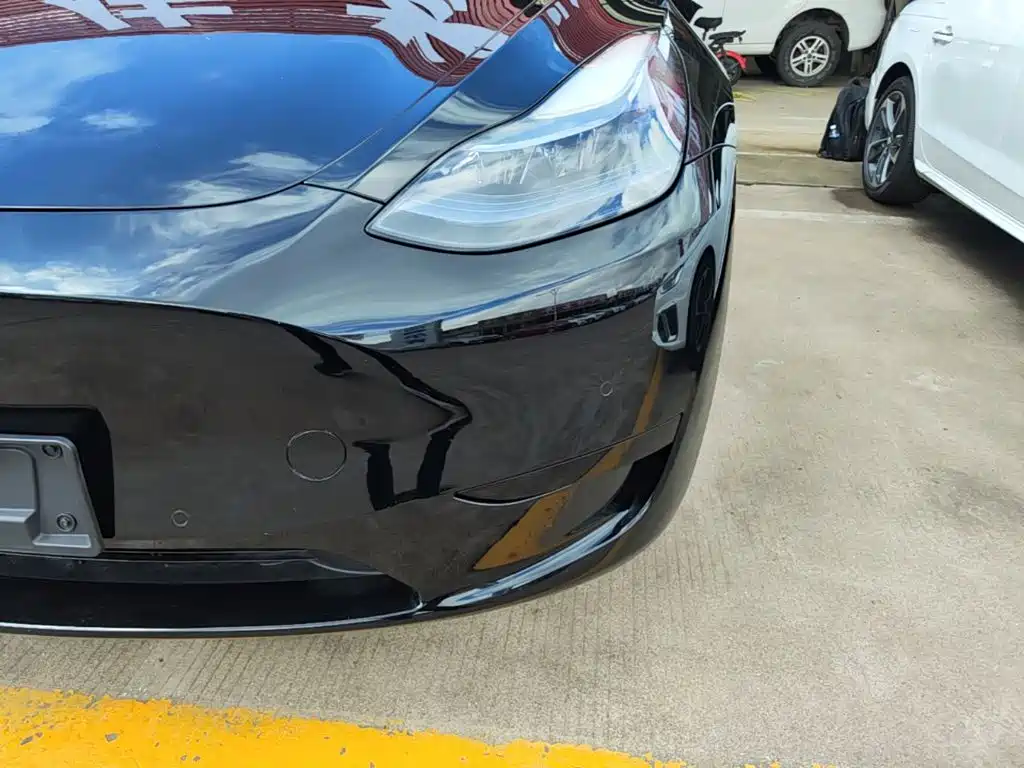 Tesla Model Y — фото 18