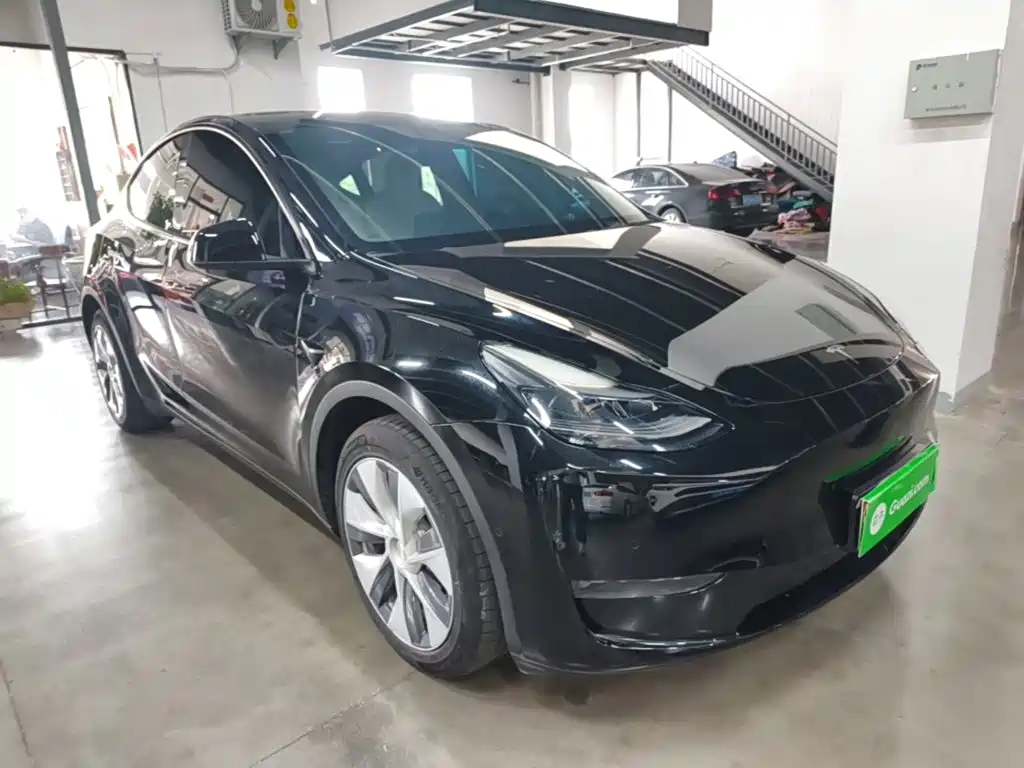 Tesla Model Y — фото 4