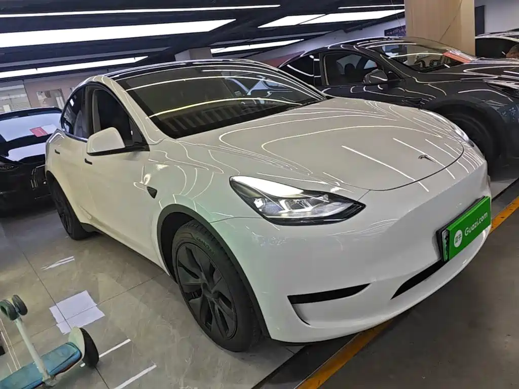 Tesla Model Y — фото 4