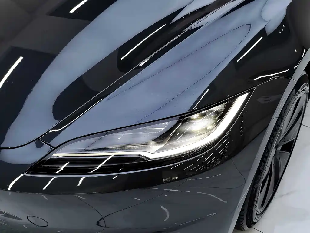Tesla Model 3 — фото 24