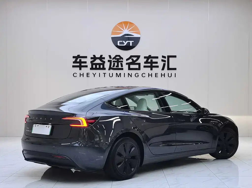 Tesla Model 3 — фото 5